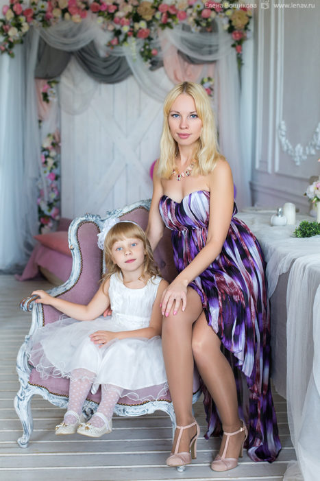 фотосессия для мамы и дочки в фотостудии фотограф нижний новгород