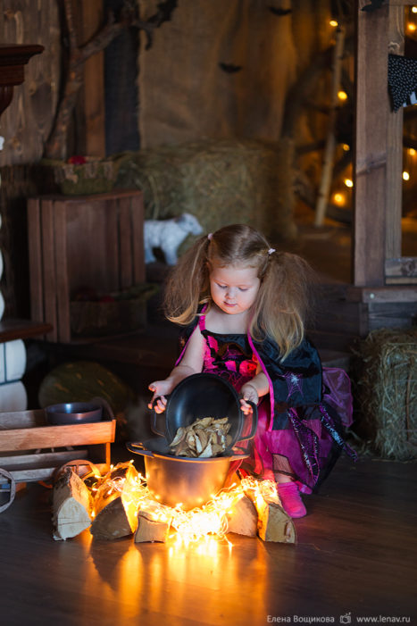 тематическая детская фотосессия a костюмах в студии хэллоуин